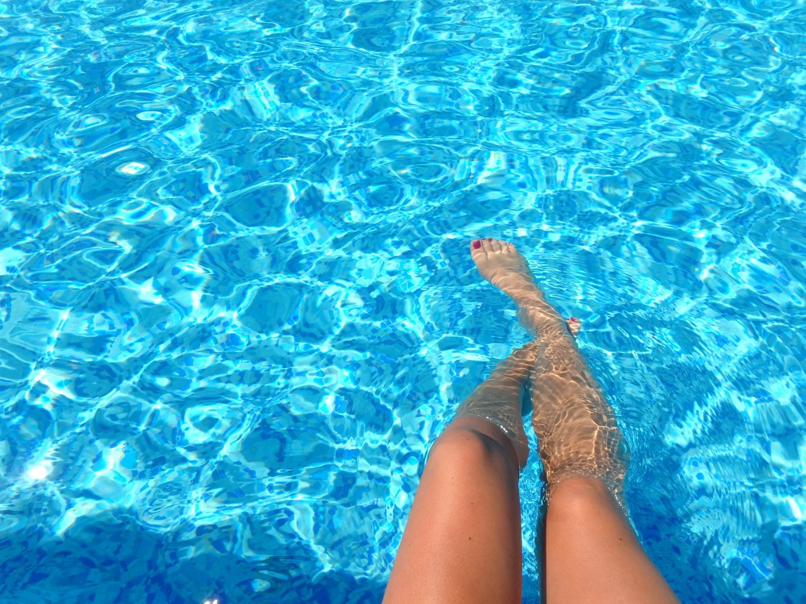 saltwater pool cost vs chlorine