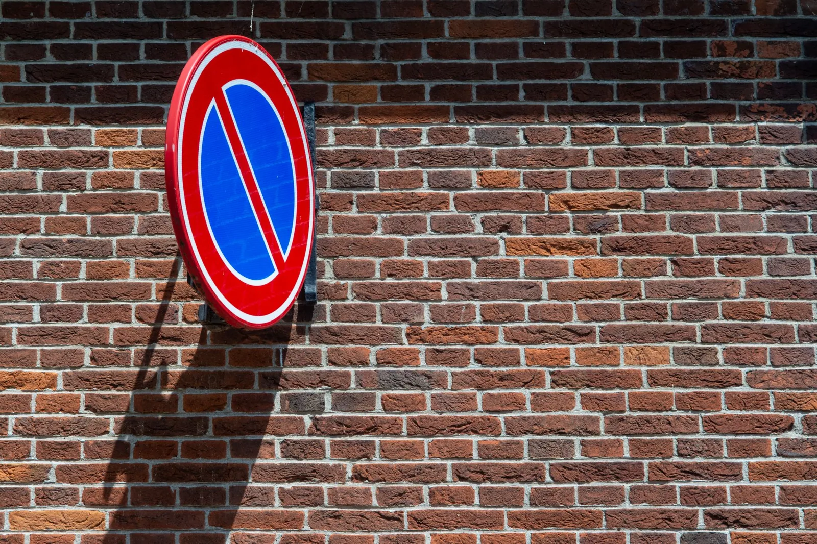 Retaining wall height regulations determine when a permit and engineer are required