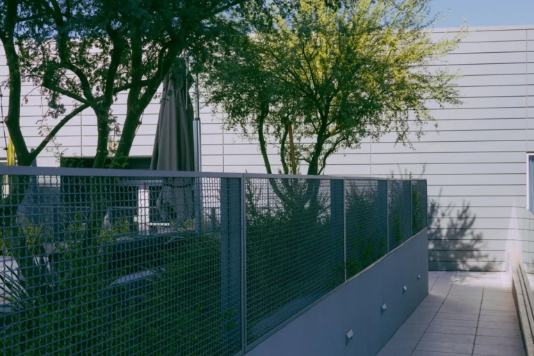 Retaining Wall vs Fence: Which One Belongs in Your Yard?