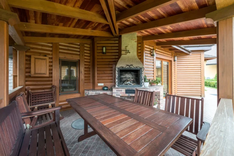 Outdoor Fireplace Cost to Build: A 2025 Pricing Guide for Every Budget