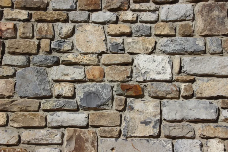 Retaining Wall Cost Per Linear Foot: What You’ll Pay by Material and Height